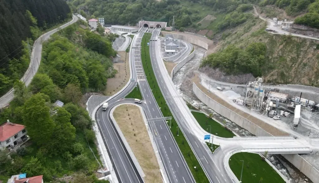 Karadeniz Ulaşımında Dev Adım: Maçka – Karahava Yolu Açıldı! - Fotoğraf Galerisi 4