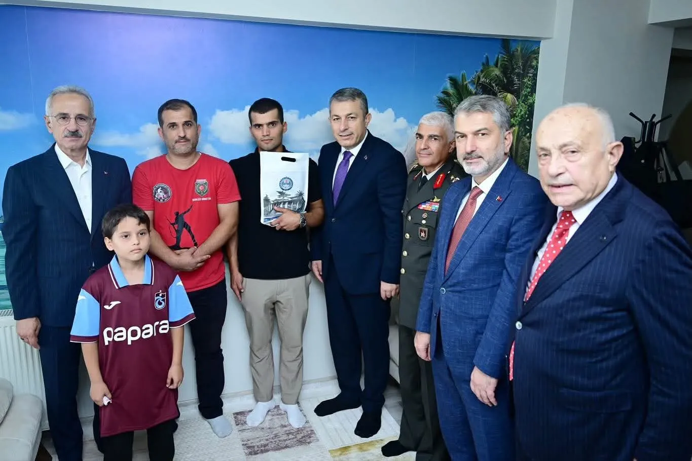 Bakan Uraloğlu , Gazi Sedat Bayrak'ı ziyaret etti - Fotoğraf Galerisi 2