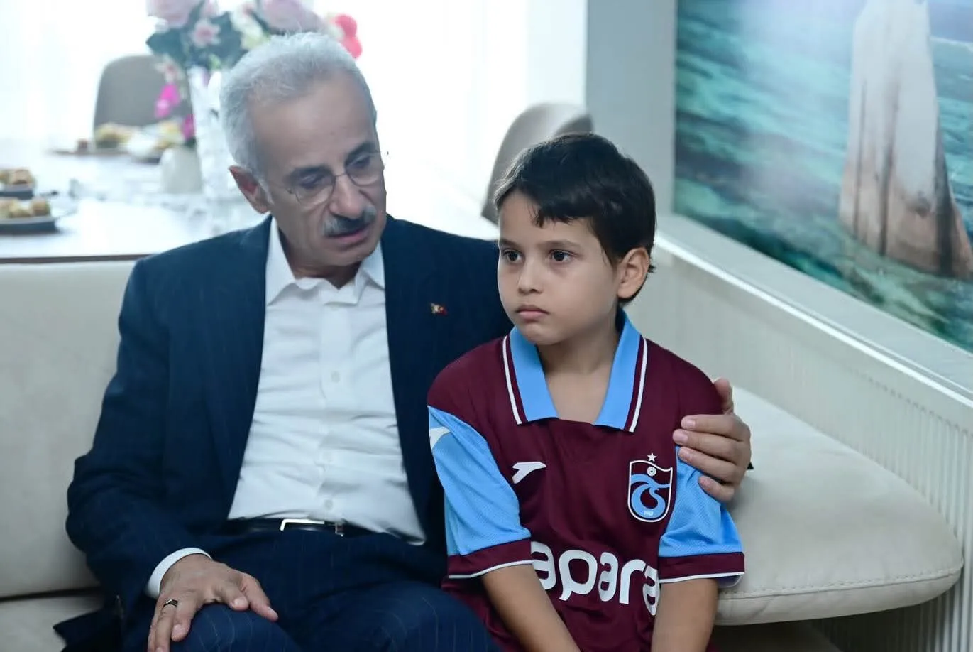 Bakan Uraloğlu , Gazi Sedat Bayrak'ı ziyaret etti - Fotoğraf Galerisi 1